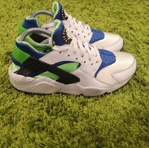 Nike Shoes - Nike Air Huarache Scream Green Nike Shoes - Nike Air Huarache Scream Green
